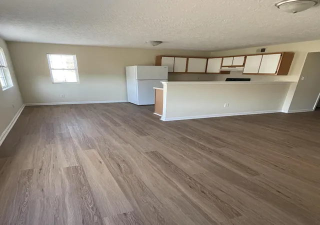 Photo 3 of Multi family home for sale at 152 158 Grinder Ct, Nicholasville, KY 40356 | MLS# 25502578 | Listing updated on 2025-10-04