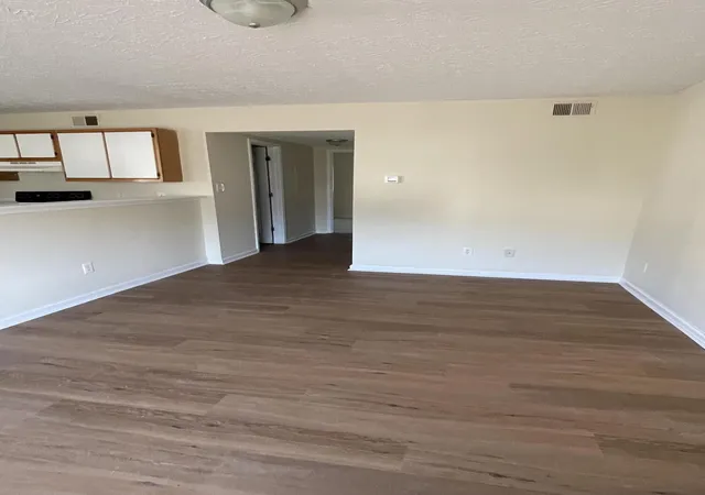 Photo 3 of House for sale at 152-158 Grinder Ct, Nicholasville, KY 40356 | MLS# 25502578 | Listing updated on 2025-10-04