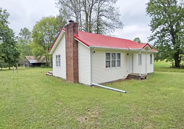 Photo 3 of Single family home for sale at 161 A Brock Ln, London, KY 40744 | MLS# 25502660 | Listing updated on 2025-10-29