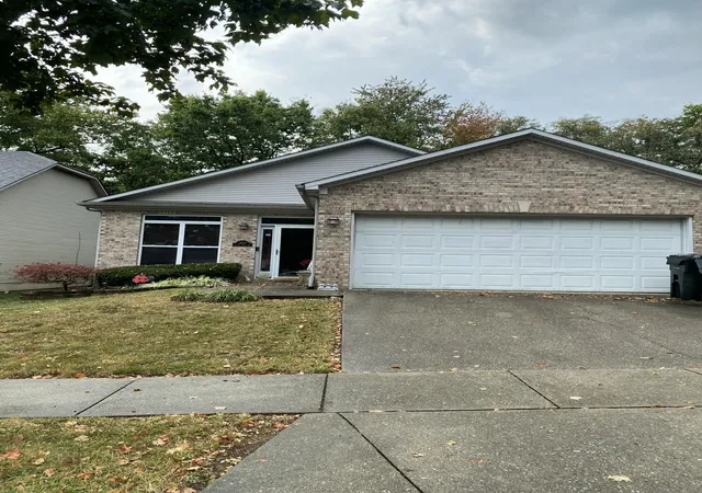 Photo 1 of Single family home for sale at 2628 Crystal Fls Rd, Lexington, KY 40509 | MLS# 25502766 | Listing updated on 2025-10-02