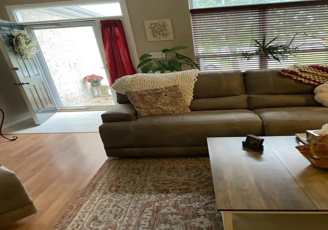 Photo 3 of Single family home for sale at 2628 Crystal Fls Rd, Lexington, KY 40509 | MLS# 25502766 | Listing updated on 2025-10-02