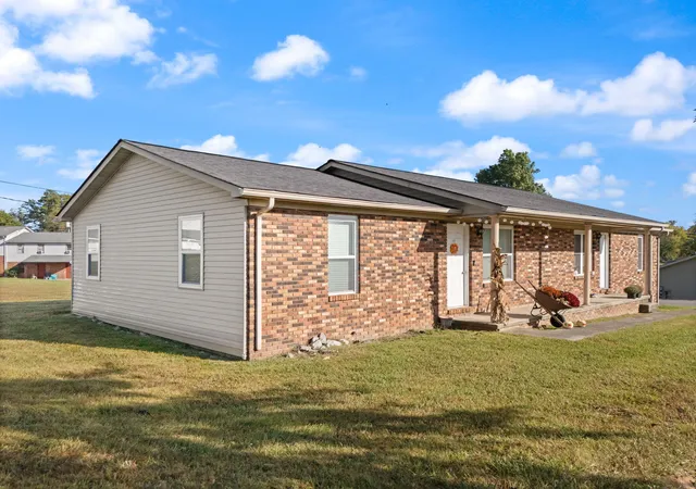 4th image of 104 Hicks Ln, London, KY 40744 | MLS# 25502933