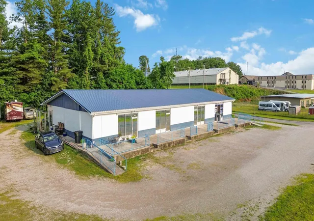 1st image of 4821 S Hwy 27, Somerset, KY 42501 | MLS# 25502811