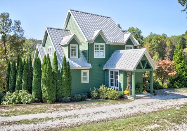 Photo 3 of Single family home for sale at 420 Alan Lewis Rd, East Bernstadt, KY 40729 | MLS# 25503501 | Listing updated on 2026-04-16
