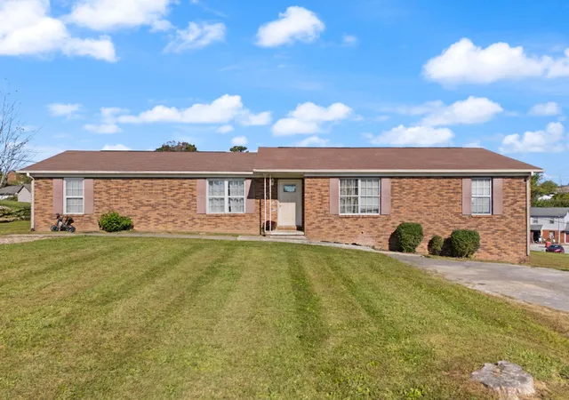 3rd image of 116 Hicks Ln, London, KY 40744 | MLS# 25502934