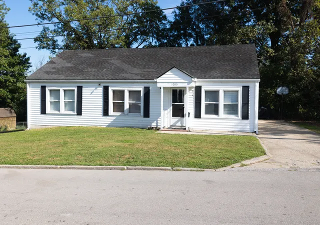 Photo 1 of Single family home for sale at 1005 Letcher Ave, Frankfort, KY 40601 | MLS# 25503022 | Listing updated on 2025-10-22
