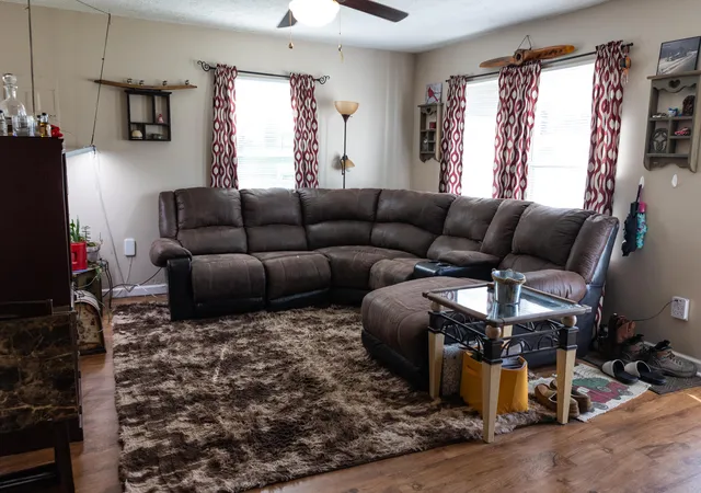 Photo 4 of Single family home for sale at 1005 Letcher Ave, Frankfort, KY 40601 | MLS# 25503022 | Listing updated on 2025-10-22