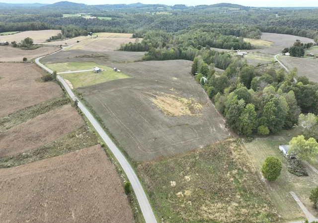 5th image of 5000 Ellison Ridge Rd, Eubank, KY 42567 | MLS# 25503108