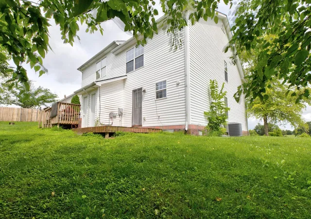 Photo 3 of Single family home for sale at 363 Silverton Way, Winchester, KY 40391 | MLS# 25503109 | Listing updated on 2025-11-24