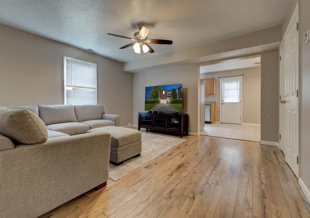 Photo 4 of Single family home for sale at 363 Silverton Way, Winchester, KY 40391 | MLS# 25503109 | Listing updated on 2025-11-24