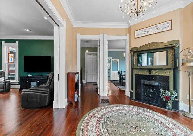 Photo 4 of Single family home for sale at 128 E Clinton St, Georgetown, KY 40324 | MLS# 25503164 | Listing updated on 2025-12-01