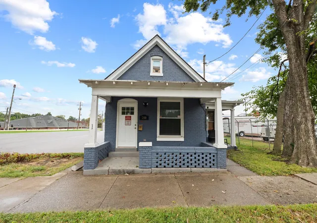1st image of 240 E Third St, Lexington, KY 40508 | MLS# 25503288