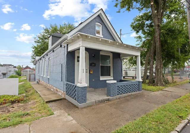 2nd image of 240 E Third St, Lexington, KY 40508 | MLS# 25503288