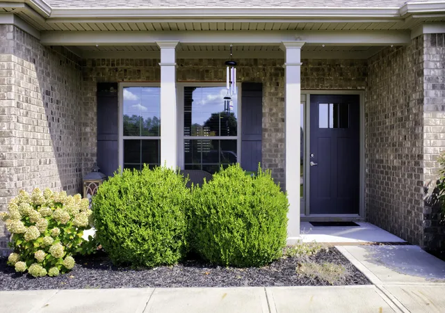 Photo 2 of Single family home for sale at 5967 Crabapple Rd, Versailles, KY 40383 | MLS# 25503399 | Listing updated on 2025-10-10