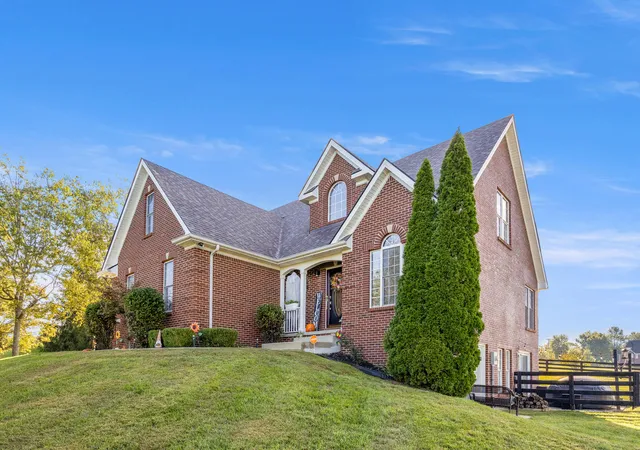Photo 3 of Single family home for sale at 163 Upper Hines Creek Rd, Richmond, KY 40475 | MLS# 25503845 | Listing updated on 2026-01-06