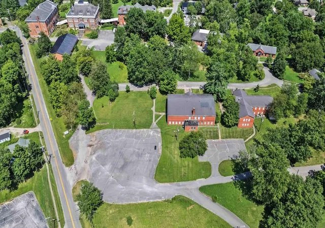 Photo 3 of Land for sale at 9999 Bennett Cir, London, KY 40741 | MLS# 25503613 | Listing updated on 2026-10-01