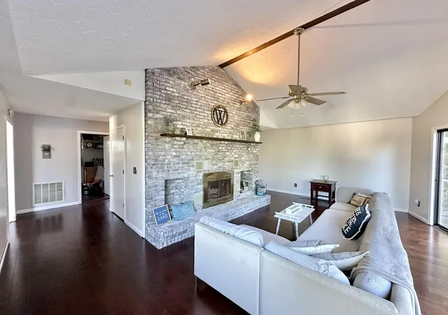 Homes for sale in Monticello, KY | 607 Old Lock 21 Rd, Monticello, KY 42633 | MLS# 25503942