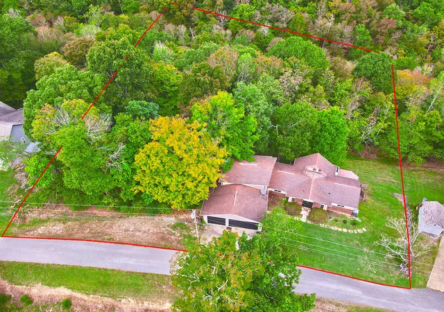 Photo 3 of Single family home for sale at 607 Old Lock 21 Rd, Monticello, KY 42633 | MLS# 25503942 | Listing updated on 2026-09-23