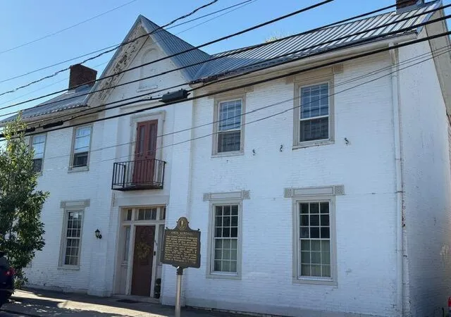 1st image of 413 W Broadway St, Frankfort, KY 40601 | MLS# 25503840