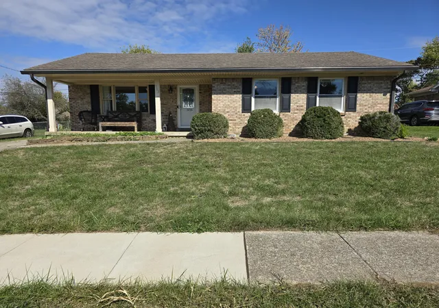 Homes for sale in Versailles, KY | 308 Princess Cir, Versailles, KY 40383 | MLS# 25503864