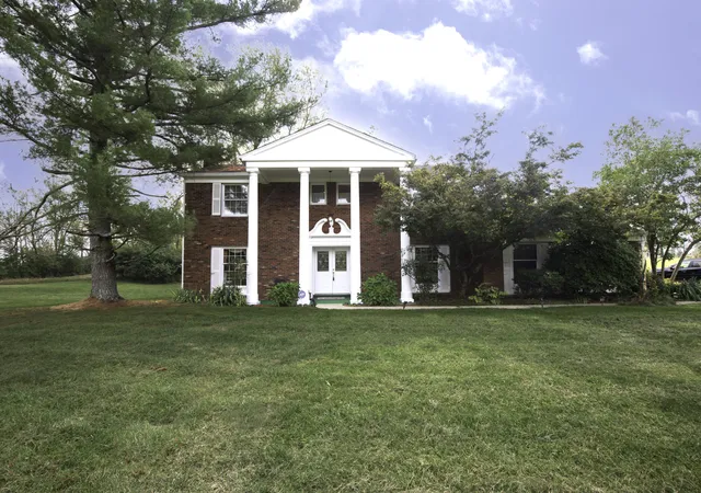 Photo 1 of Single family home for sale at 1810 Old Frankfort Rd, Lawrenceburg, KY 40342 | MLS# 25504200 | Listing updated on 2025-10-20