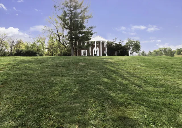 Photo 3 of Single family home for sale at 1810 Old Frankfort Rd, Lawrenceburg, KY 40342 | MLS# 25504200 | Listing updated on 2025-10-20