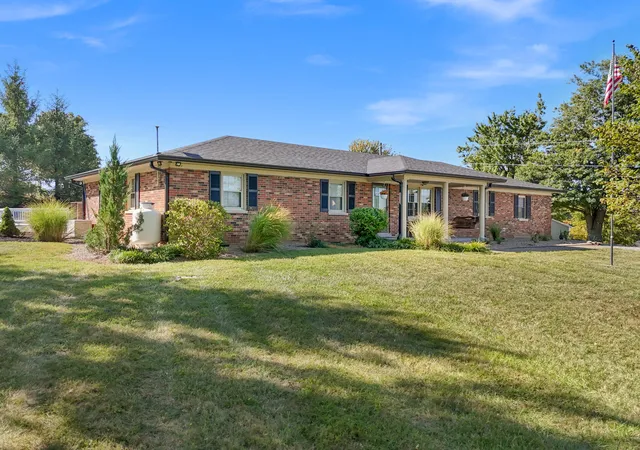 1st image of 7355 Lebanon Rd, Danville, KY 40422 | MLS# 25504096