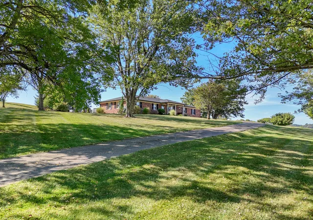 2nd image of 7355 Lebanon Rd, Danville, KY 40422 | MLS# 25504096