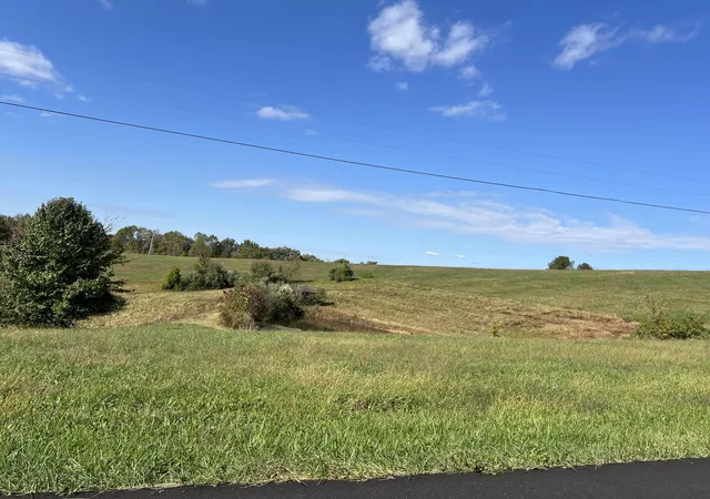 Photo 3 of Sale Pending at 9 Hemlock View Acres, Morehead, KY 40351 | MLS# 25504265 | Listing updated on 2026-08-31