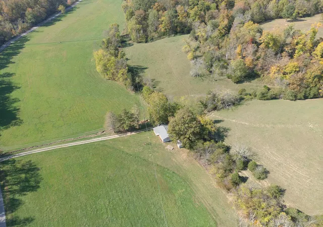 Homes for sale in Gravel Switch, KY | 4805 Scrubgrass Rd, Gravel Switch, KY 40328 | MLS# 25504142