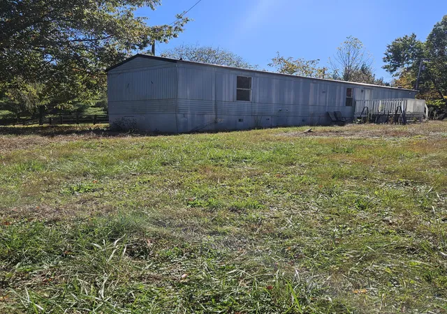 Homes for sale in East Bernstadt, KY | 270 Hensley Rd, East Bernstadt, KY 40729 | MLS# 25504192