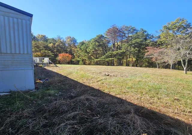 Homes for sale in East Bernstadt, KY | 270 Hensley Rd, East Bernstadt, KY 40729 | MLS# 25504192