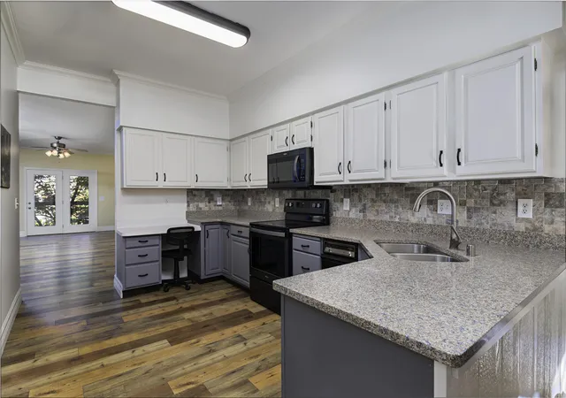 5th image of 2113 Taborlake Cir, Lexington, KY 40502 | MLS# 25504453