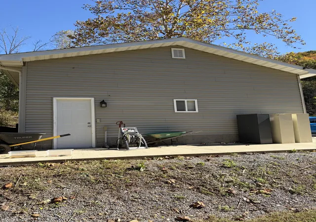 Photo 4 of Single family home for sale at 25 Banner Frk Rd, Wallins Creek, KY 40873 | MLS# 25504286 | Listing updated on 2026-07-23