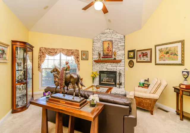 5th image of 2237 Lovell Ct, Lexington, KY 40513 | MLS# 25504285