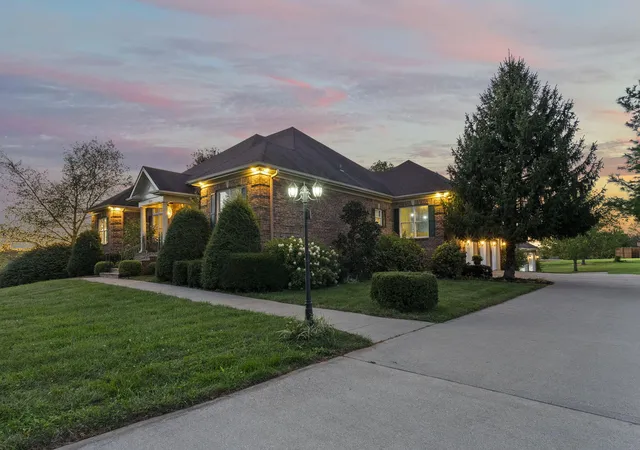 Photo 3 of Single family home for sale at 2018 Powhatan Trl, Richmond, KY 40475 | MLS# 25504314 | Listing updated on 2026-08-26