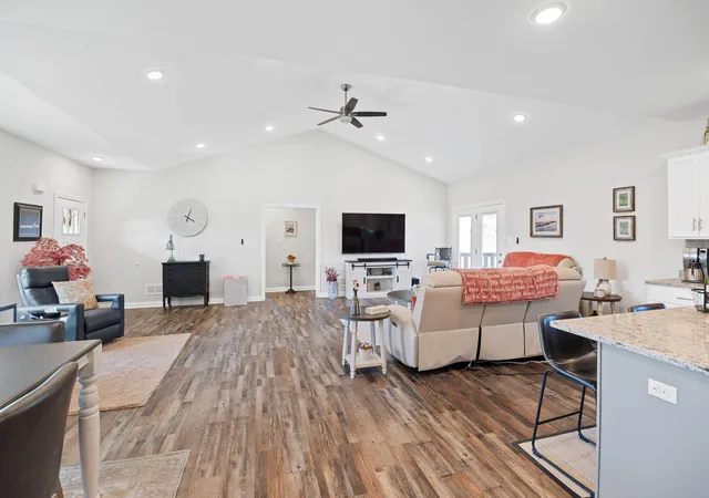 Photo 3 of Single family home for sale at 205 Trillium Loop, Richmond, KY 40475 | MLS# 25504403 | Listing updated on 2025-10-28
