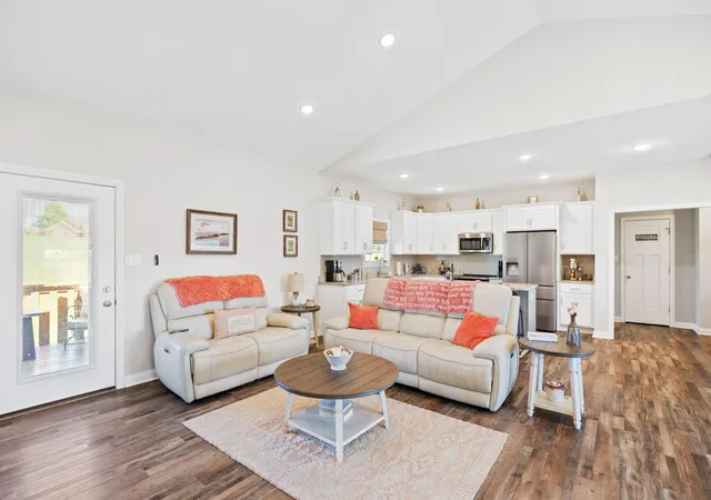 Photo 3 of Single family home for sale at 205 Trillium Loop, Richmond, KY 40475 | MLS# 25504403 | Listing updated on 2025-10-28