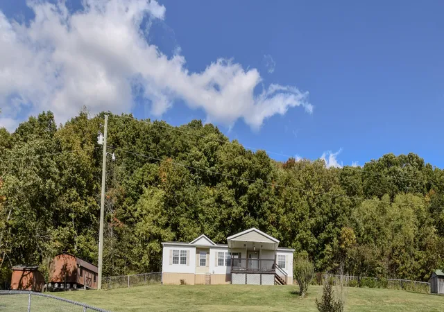 Homes for sale in Flemingsburg, KY | 13 Wolf Run Rd, Flemingsburg, KY 41041 | MLS# 25504330