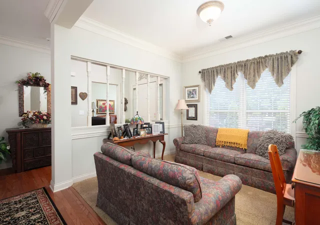 Photo 4 of Single family home for sale at 3225 Drayton Pl, Lexington, KY 40503 | MLS# 25504555 | Listing updated on 2025-10-24