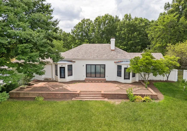 33rd image of 2121 Lakeside Dr, Lexington, KY 40502 | MLS# 25504424