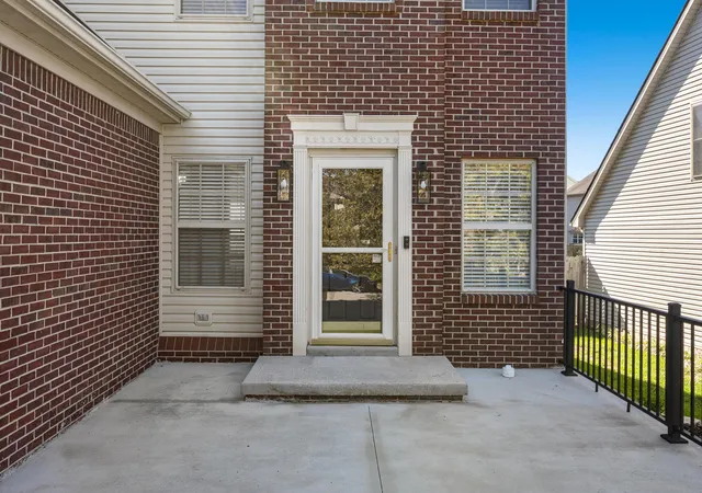 Photo 3 of Single family home for sale at 1204 Aldridge Way, Lexington, KY 40515 | MLS# 25504571 | Listing updated on 2025-10-24
