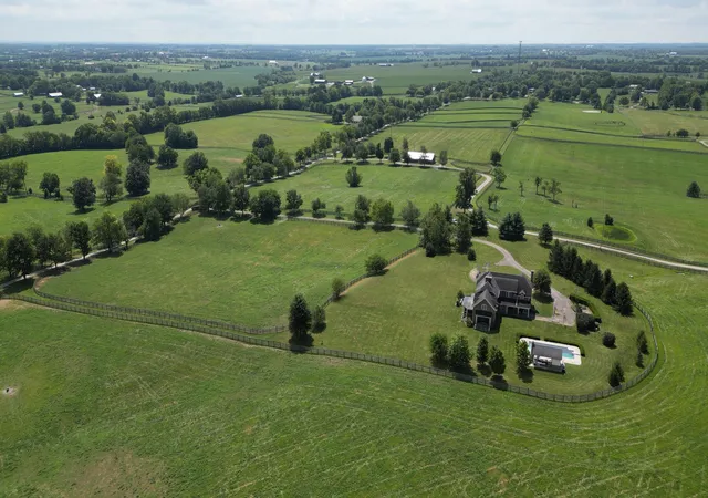 1st image of 613 Hutchison Rd, Paris, KY 40361 | MLS# 25505120