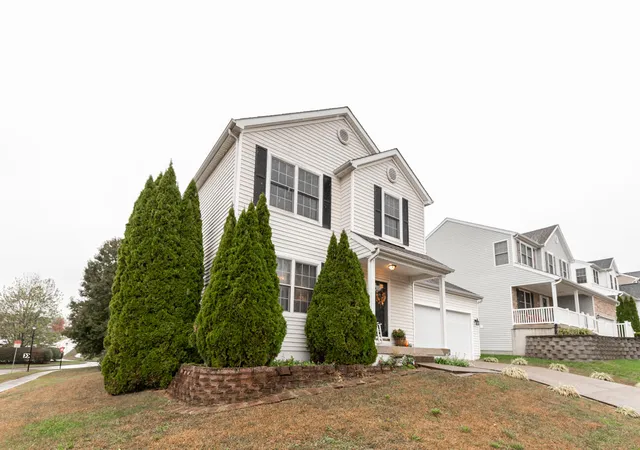 Photo 3 of Single family home for sale at 101 Dunn Cir, Georgetown, KY 40324 | MLS# 25504715 | Listing updated on 2025-11-16