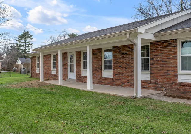 3rd image of 1303 Chinook Trl, Frankfort, KY 40601 | MLS# 25504694