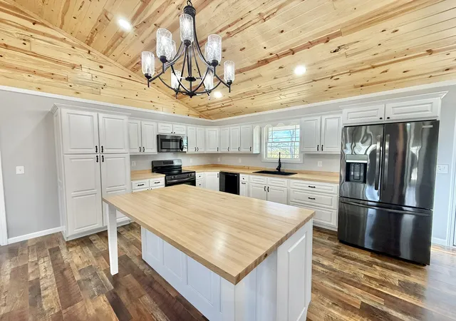 Photo 3 of Single family home for sale at 796 Hidden Acres, Mount Olivet, KY 41064 | MLS# 25504785 | Listing updated on 2026-07-28