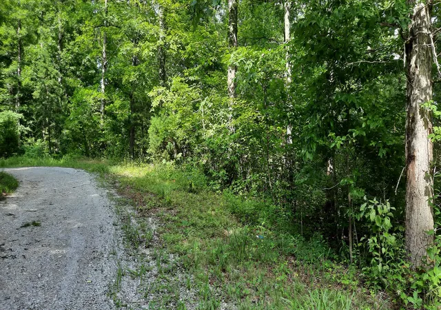 Photo 1 of Land for sale at 47 Vali Cir, London, KY 40741 | MLS# 25504927 | Listing updated on 2026-10-13