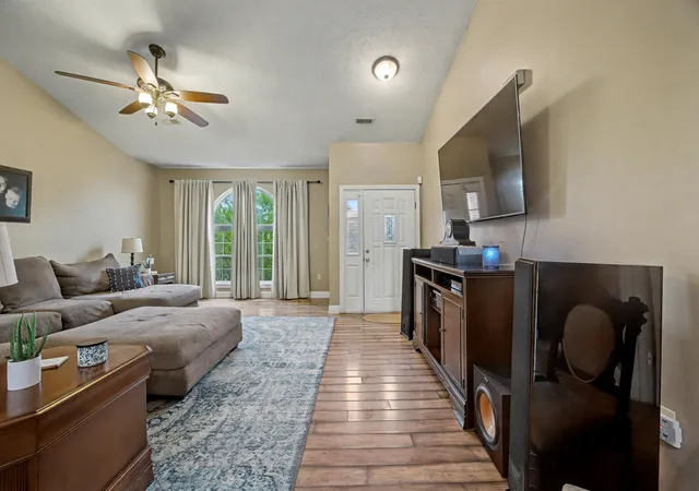 Homes for sale in Georgetown, KY | 116 Santa Barbara Blvd, Georgetown, KY 40324 | MLS# 25504928