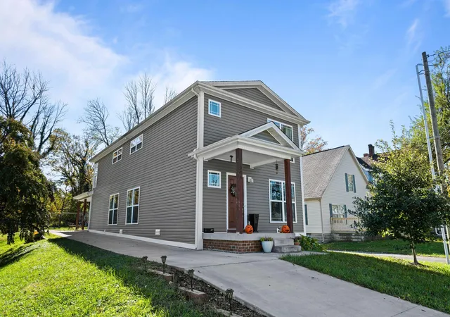 Photo 2 of Single family home for sale at 308 E Woodford St, Lawrenceburg, KY 40342 | MLS# 25505342 | Listing updated on 2026-02-15