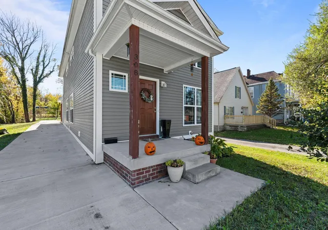 Photo 3 of Single family home for sale at 308 E Woodford St, Lawrenceburg, KY 40342 | MLS# 25505342 | Listing updated on 2026-02-15